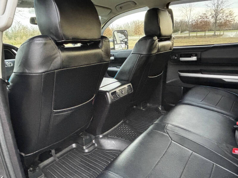 2014 Toyota Tundra SR5