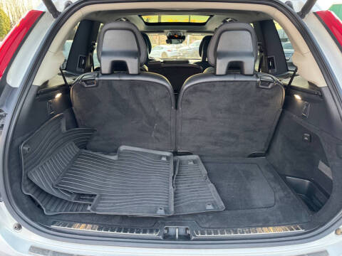 2017 Volvo XC90 T6 Momentum