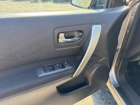 2011 Nissan Rogue SV