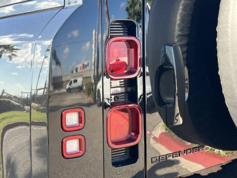 2024 Land Rover Defender 90 P400 X-Dynamic SE