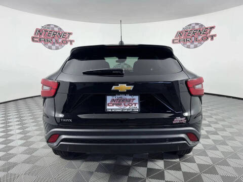 2025 Chevrolet Trax LS