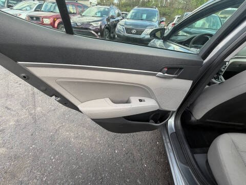 2019 Hyundai Elantra SEL