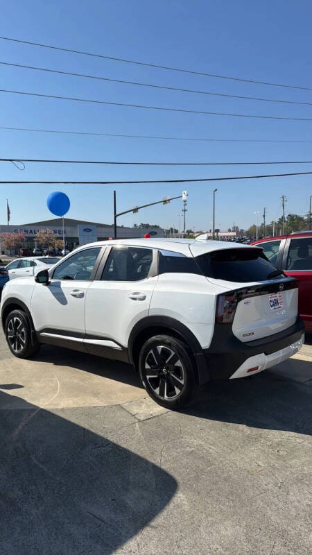 2025 Nissan Kicks SV