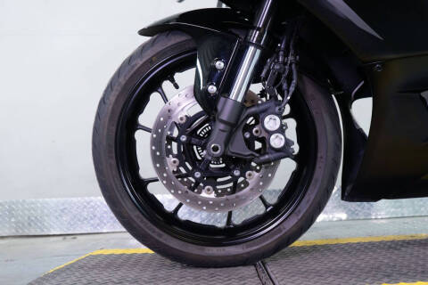 2025 Yamaha YZF-R7