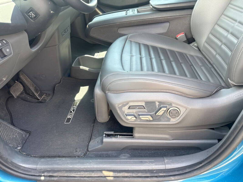 2024 Kia EV9 Land