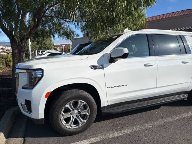 2022 GMC Yukon XL SLE
