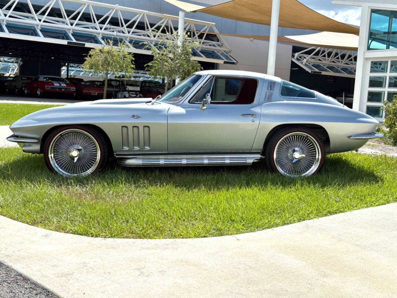 1965 Chevrolet Corvette 10