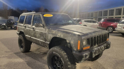 1999 Jeep Cherokee for sale at Kelly & Kelly Supermarket of Cars in Fayetteville NC