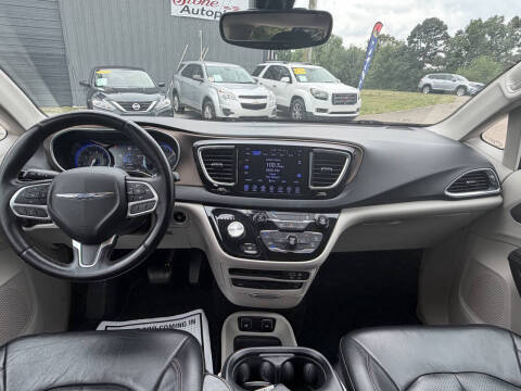 2017 Chrysler Pacifica Touring-L Plus