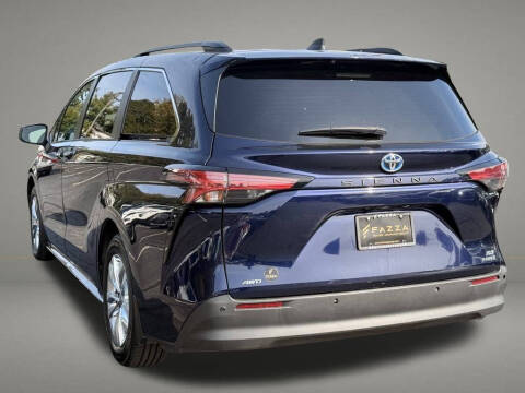 2022 Toyota Sienna XLE 7-Passenger
