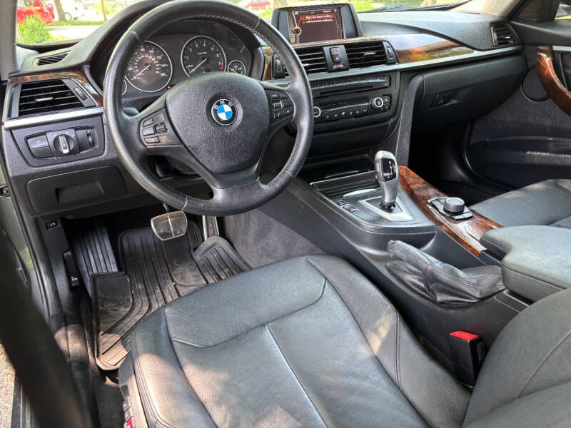 Image 9 of 2013 BMW 3 Series 328i