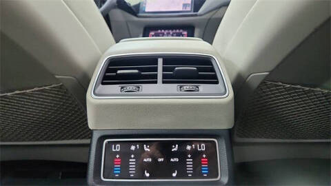 2024 Audi Q8 e-tron quattro Prestige