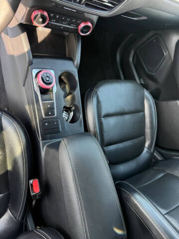 2020 Ford Escape SEL