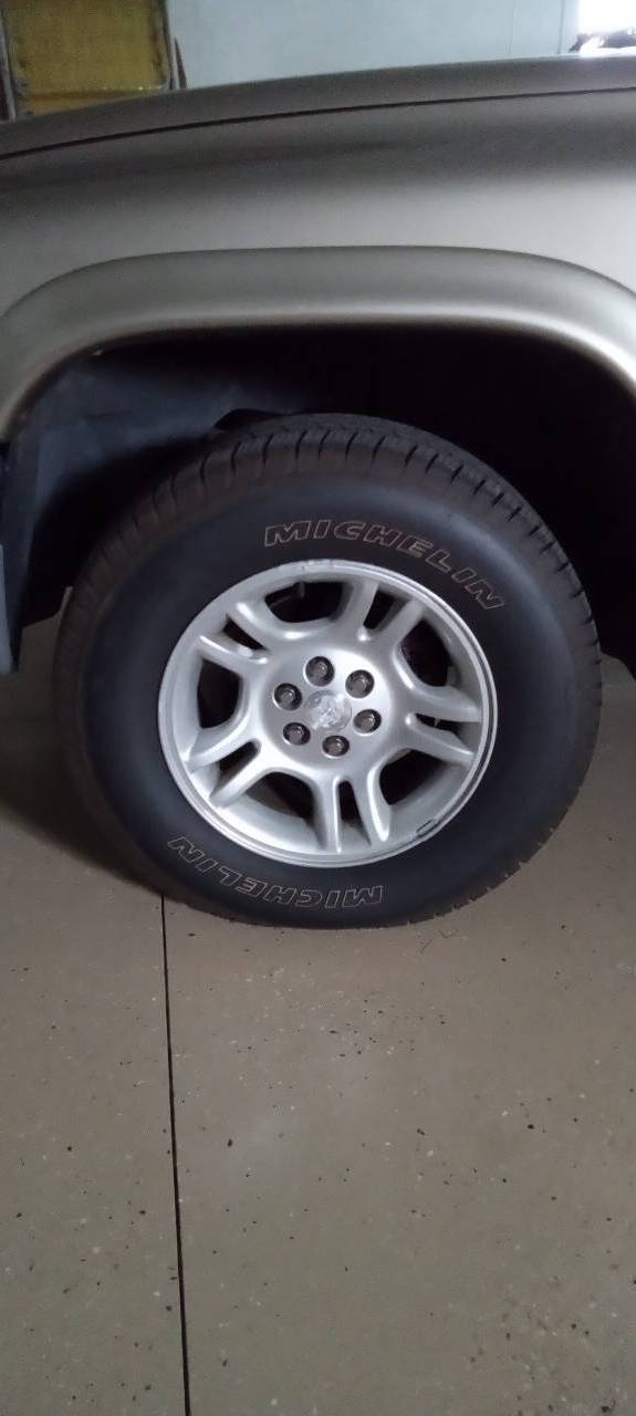 2002 Dodge Dakota 8