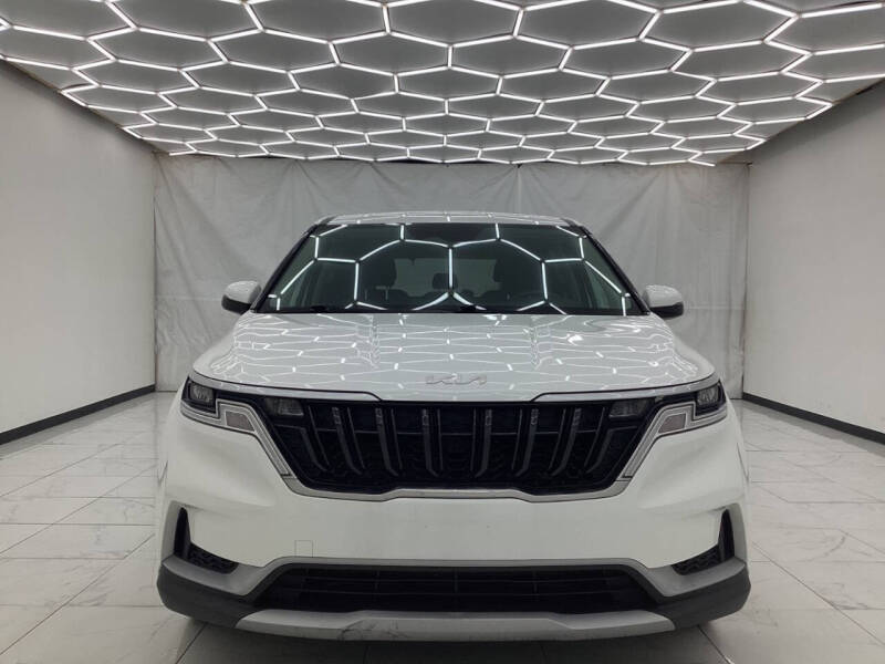 2023 Kia Carnival LX