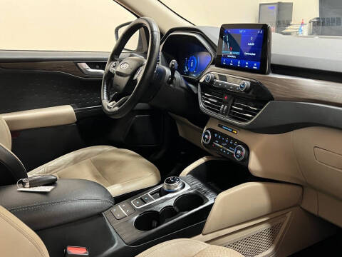 2020 Ford Escape Titanium