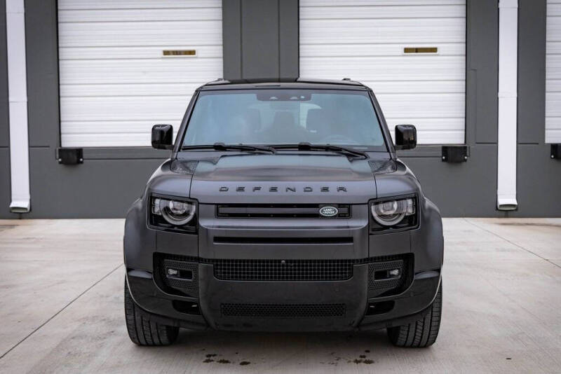 2024 Land Rover Defender 130 V8 P500