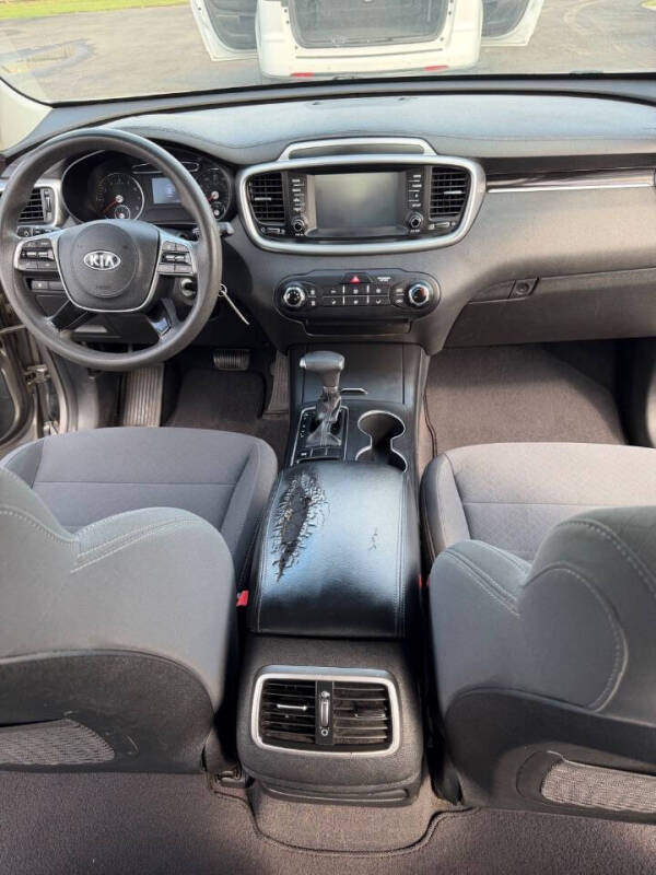 2019 Kia Sorento LX