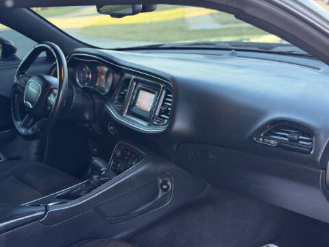 2016 Dodge Challenger SXT