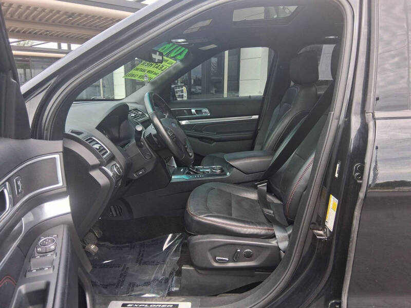 2016 Ford Explorer Sport