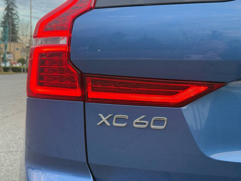 2018 Volvo XC60 T8 eAWD R-Design