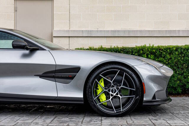 2025 Aston Martin Vanquish