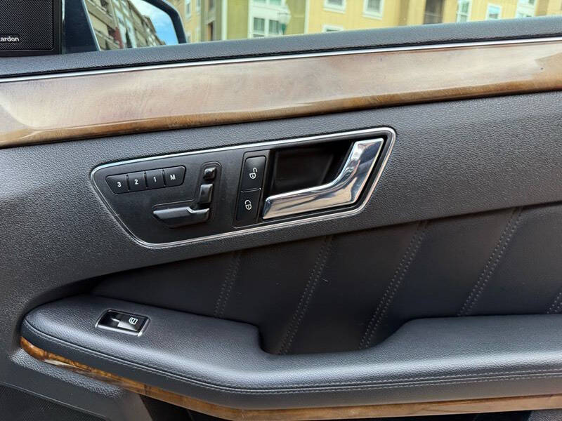 2011 Mercedes-Benz E-Class E 550 Luxury