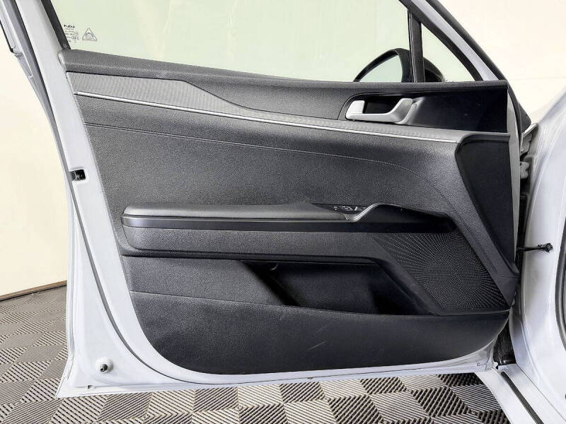 2022 Kia K5