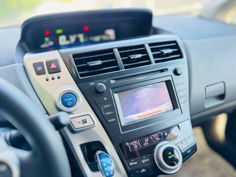 2012 Toyota Prius v Two