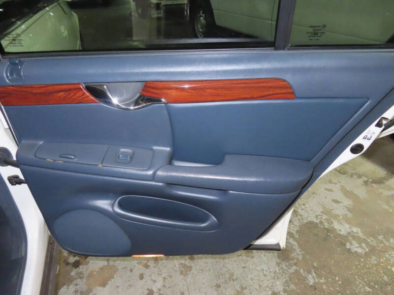 2005 Cadillac DeVille