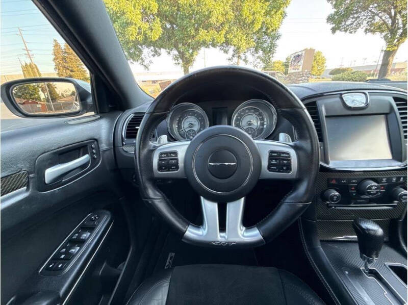 2012 Chrysler 300 SRT8