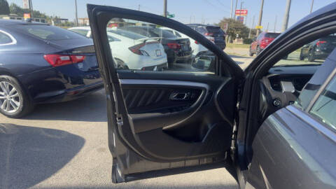 2017 Ford Taurus SEL