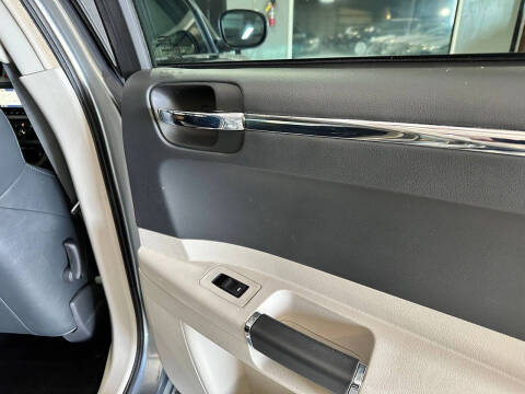 2006 Chrysler 300 SRT-8