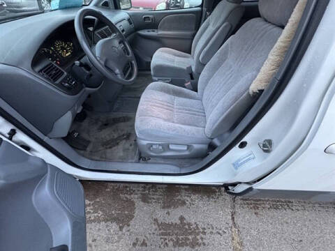 1998 Toyota Sienna LE
