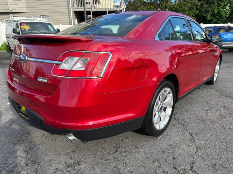 2010 Ford Taurus SHO