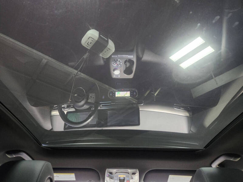 2025 Genesis GV60 Standard