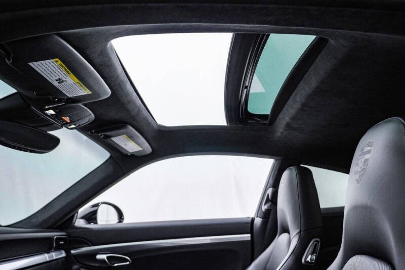 2017 Porsche 911 Carrera