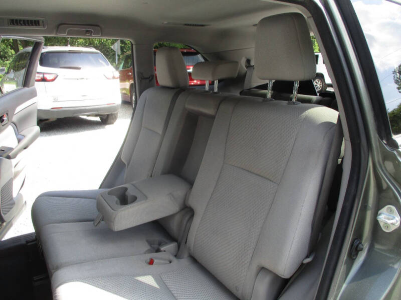 2016 Toyota Highlander LE