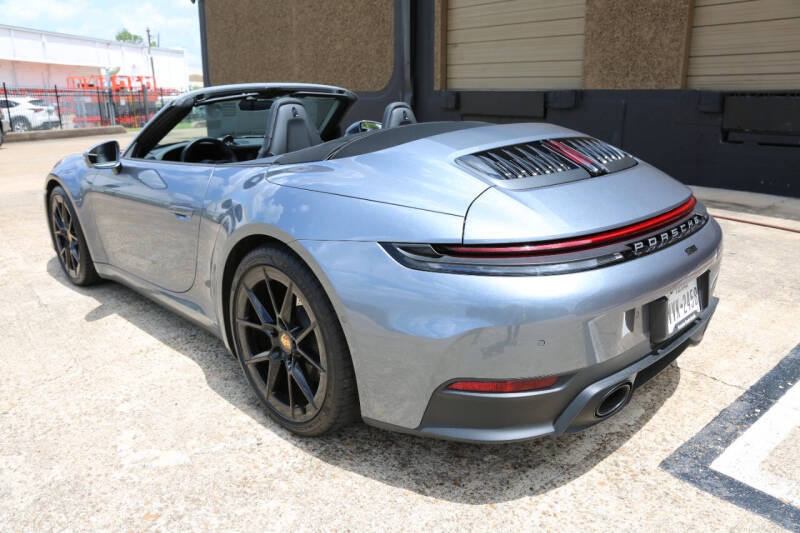 2025 Porsche 911 Carrera