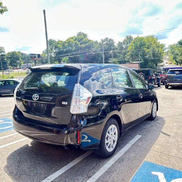 2014 Toyota Prius v Three