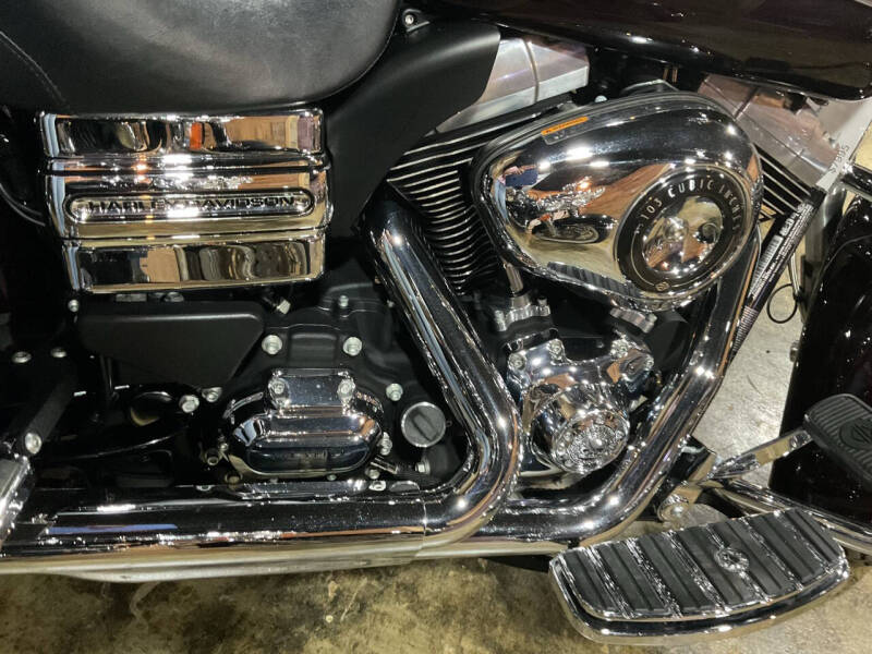 2014 Harley-Davidson FLD-103 Dyna Switchback
