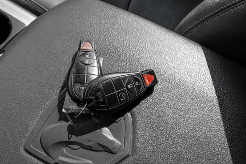 2015 RAM 1500 SLT