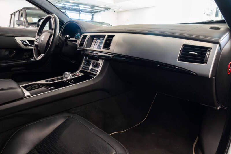 2013 Jaguar XF 3.0