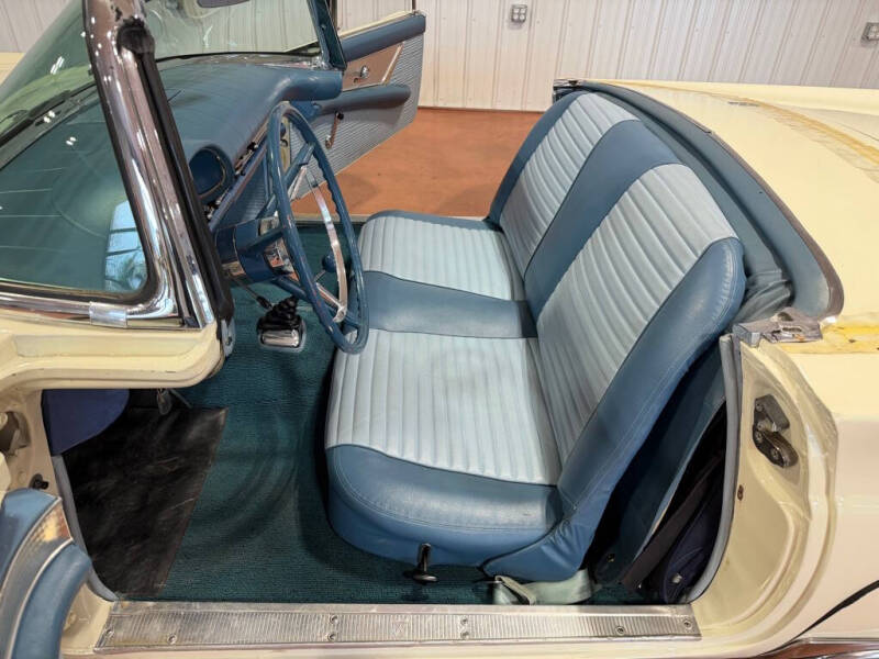 1957 Ford Thunderbird