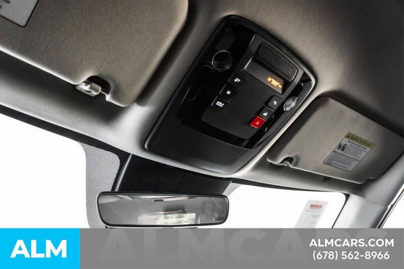 2024 Kia Carnival SX