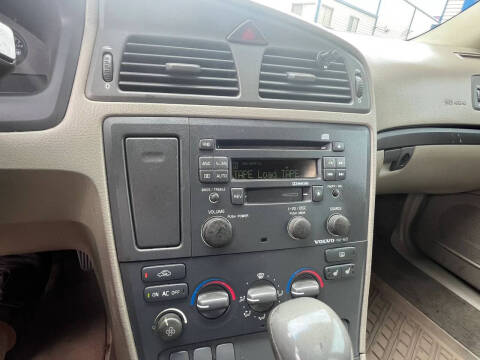 2001 Volvo V70 2.4M