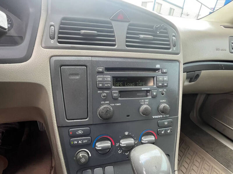 2001 Volvo V70 2.4M