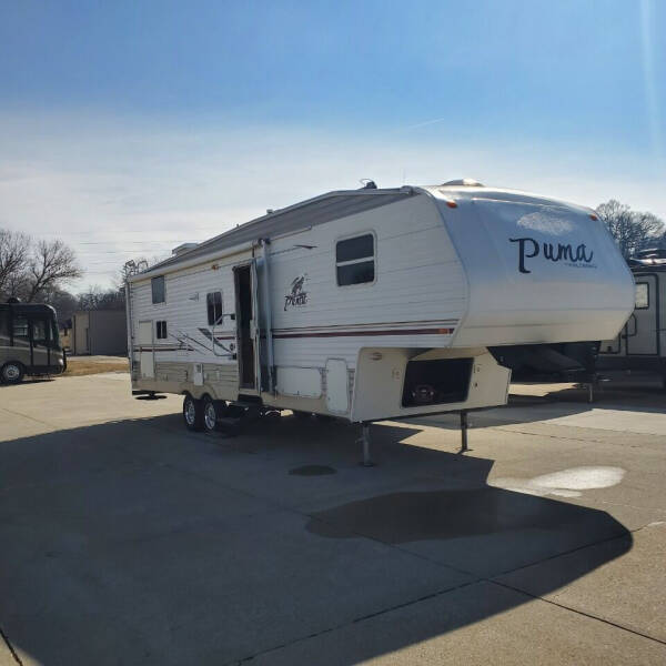 2006 Forest River Palomino Puma 311 QBSS for sale at The Car Guys RV & Auto in Atlantic IA