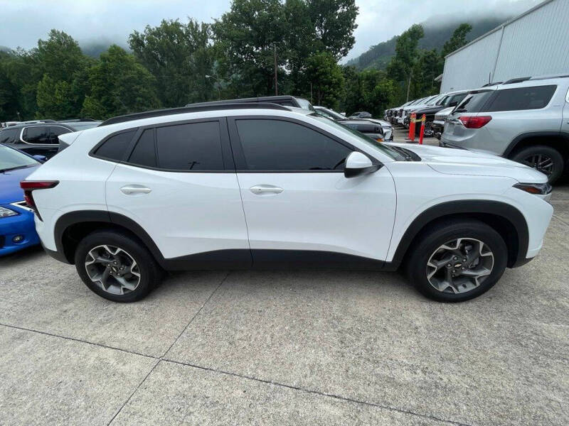 2024 Chevrolet Trax LT