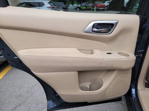 2013 Nissan Pathfinder SV